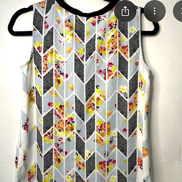 CAbi Medium Multicolor Business Casual Floral Festival Blouse with Black Trim - Picture 5 of 7